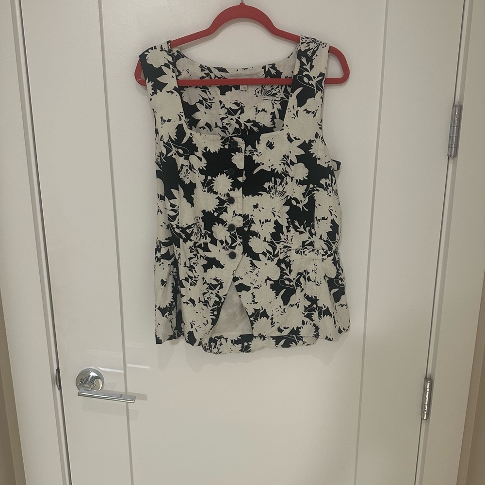 LOFT Black and Cream Floral Sleeveless Blouse